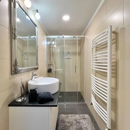 Appartement Location Up To 6 Guests *